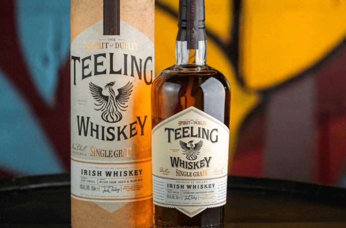 Teeling Single Grain obok tuby